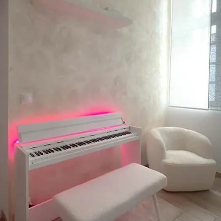 公寓 Le Petit Cocon - Pause Douceur 康布雷